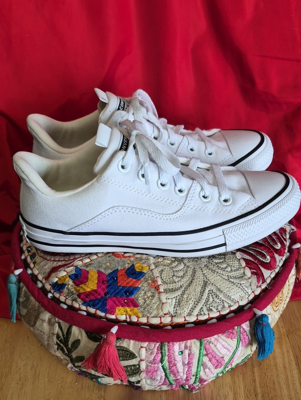 Converse White Low Top Womens Sneakers with Black Trim - Picture 2 of 6